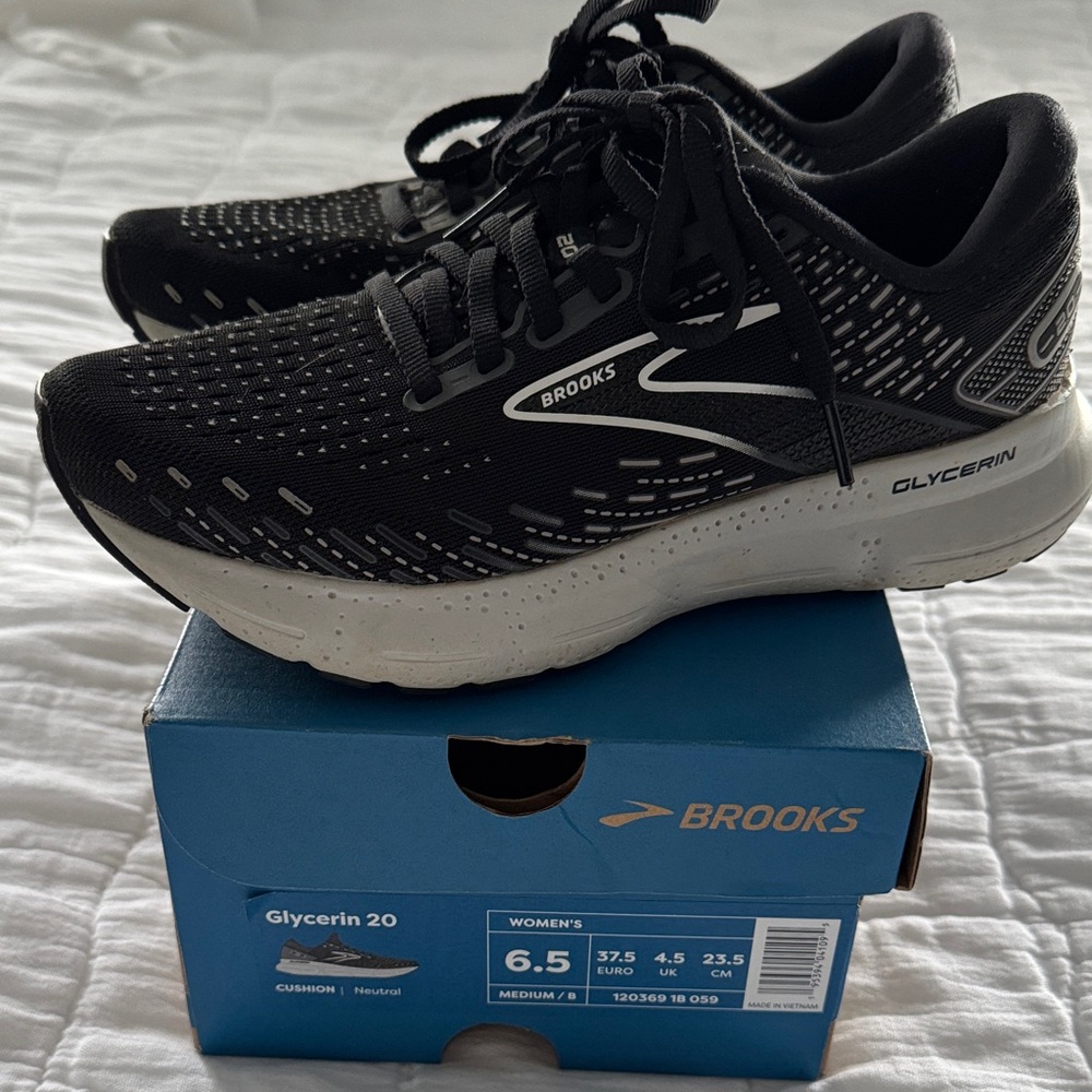 Brooks Glycerin 20 Black and White Women's Running Shoes